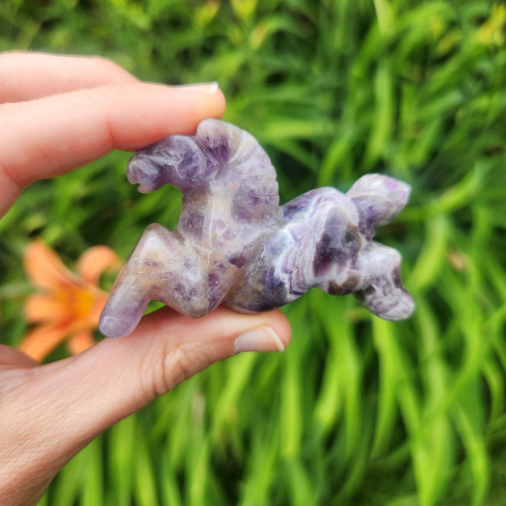 Chevron Dream Amethyst Crystal Horse Animal Carving