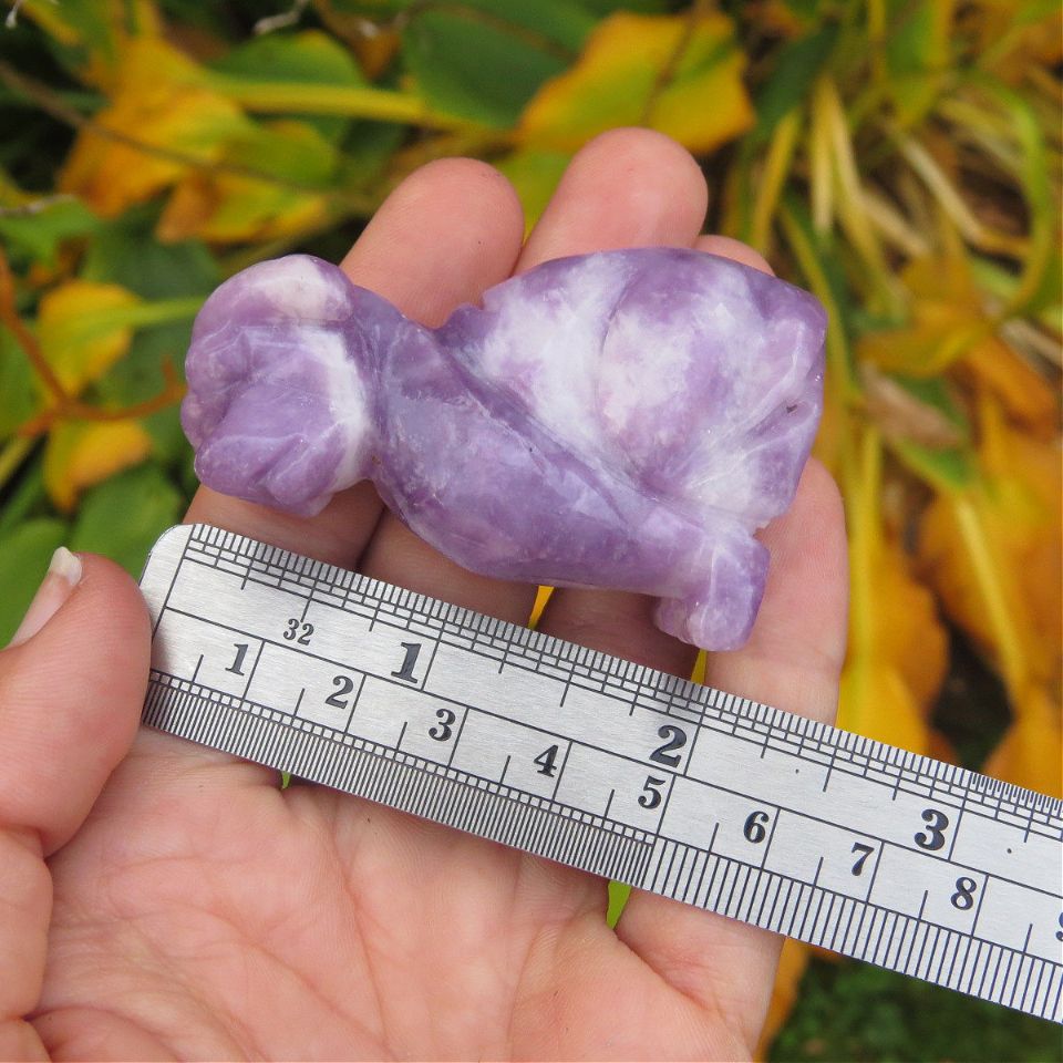 Labrador Crystal Dog Carving | Animal Stone Figurine 2"