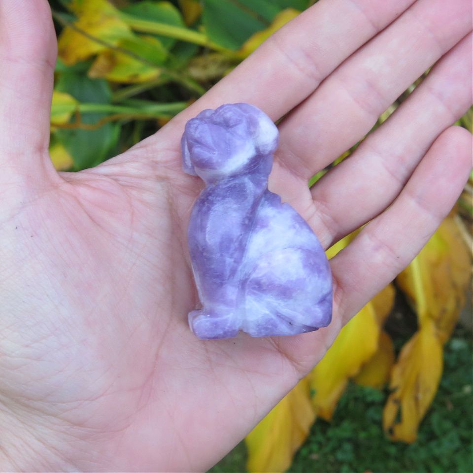 Labrador Crystal Dog Carving | Animal Stone Figurine 2"