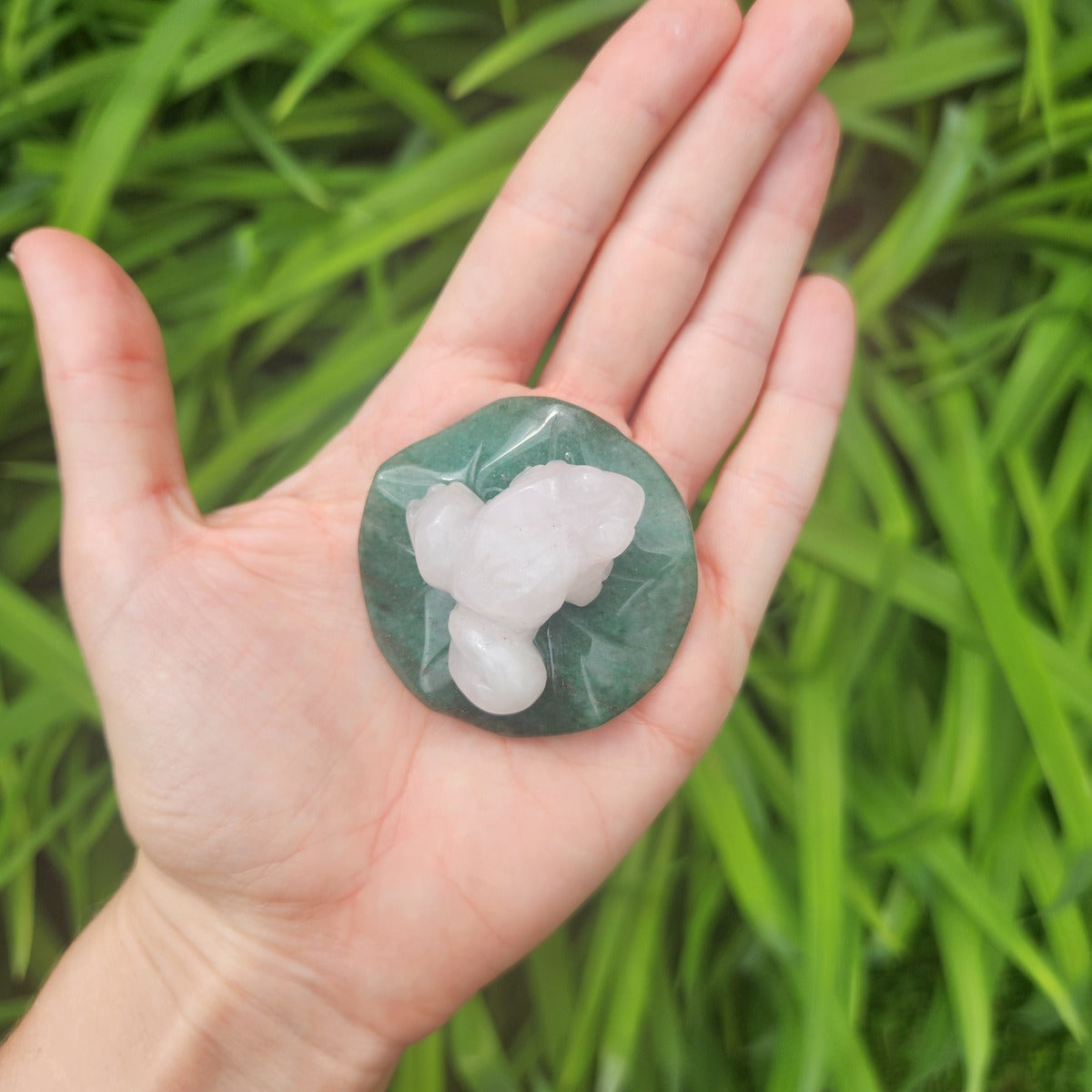 Crystal Frog and Lily Pad 2" Stone Animal Carving