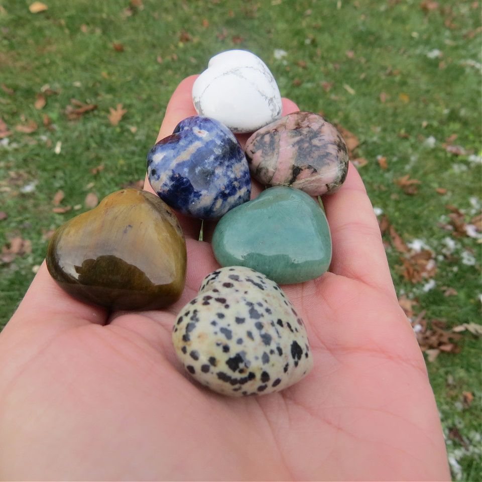 Crystal Heart Carving 1.25" Puffy Heart Stone