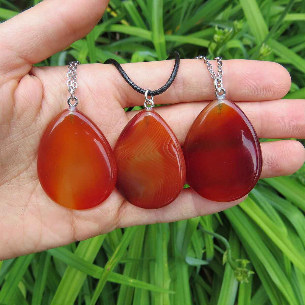 CARNELIAN CRYSTAL NECKLACE – By Helen P