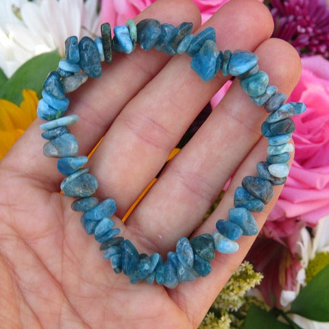 Crystal Apatite Bracelet with Blue Chip Stone Beads 