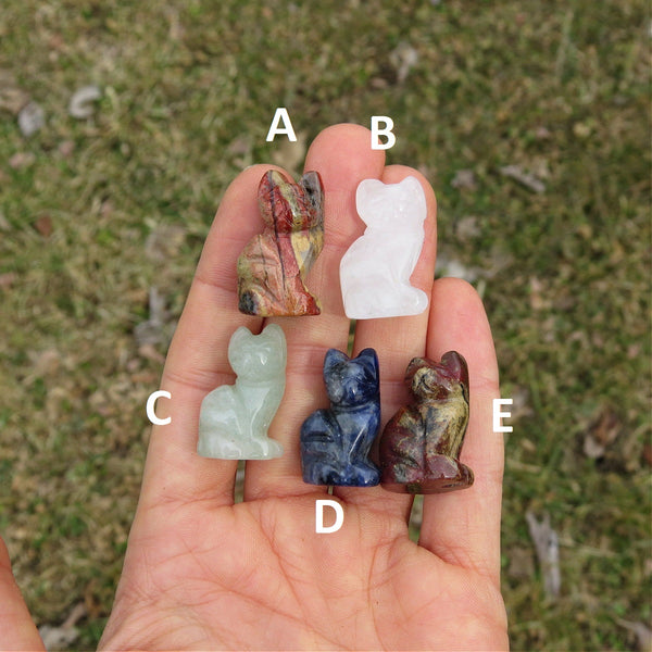 Mini Crystal Cat Stone Carving 1"