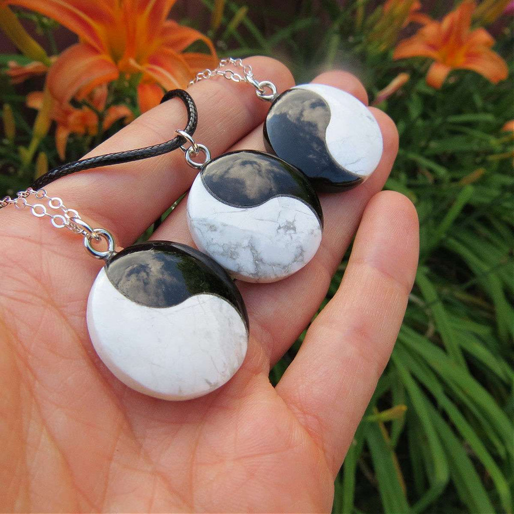 Crystal Yin Yang Necklace w/ Howlite & Onyx Healing Stones – Crystalline  Dream