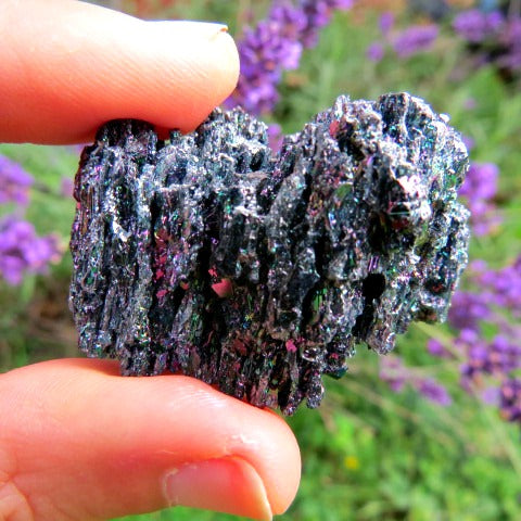 Black Rainbow Carborundum Crystal | Silicon Carbide Stone