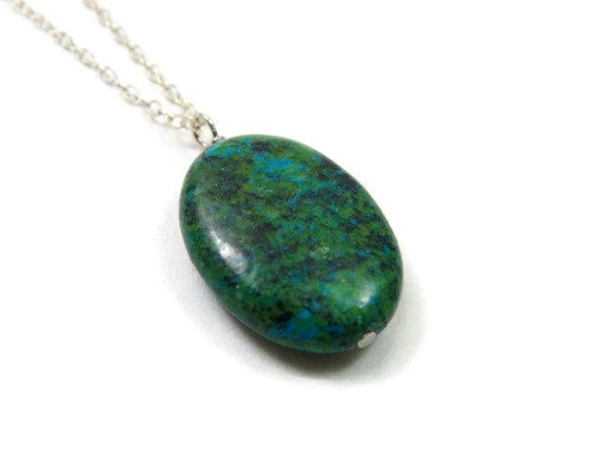 Green Stone Crystal Chrysocolla Necklace - Side